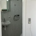 Chrysa House קאמארי