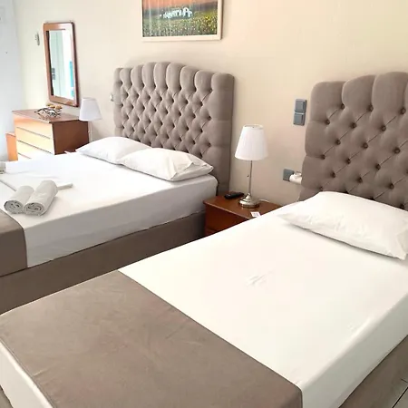 Chrysa House 2* Камараи