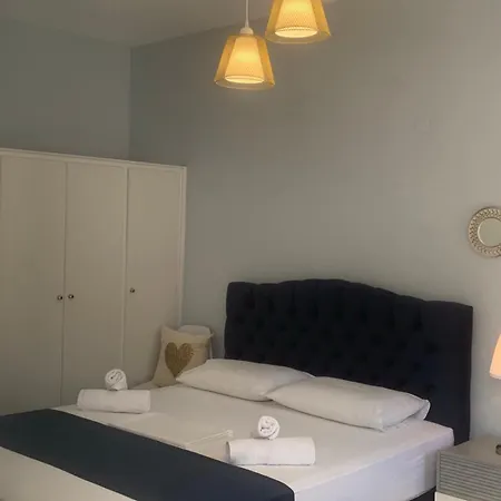 Chrysa House Отель 2*