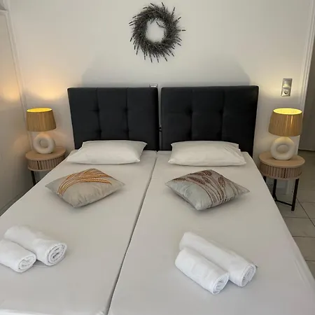 Chrysa House Отель Камараи