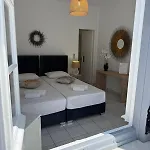 Chrysa House 2* 卡马莱