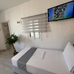 Chrysa House 酒店 卡马莱