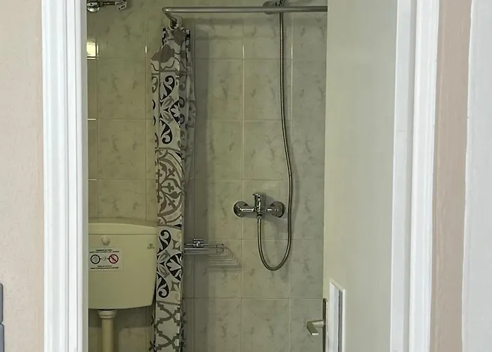 Chrysa House 酒店 2*