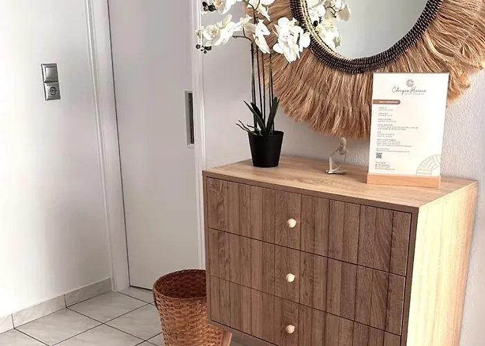 מלון Chrysa House 2*