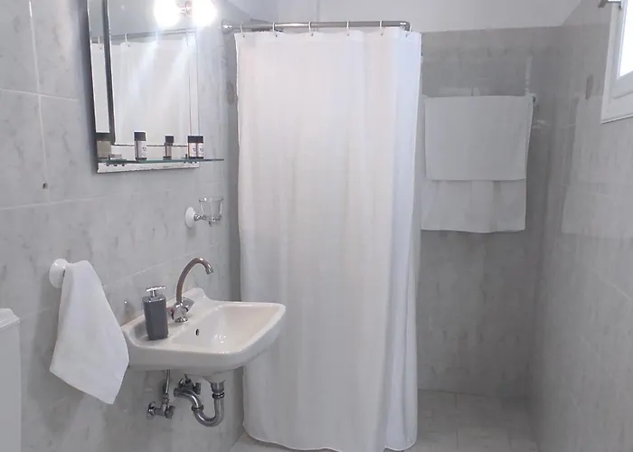 Chrysa House 酒店 2*