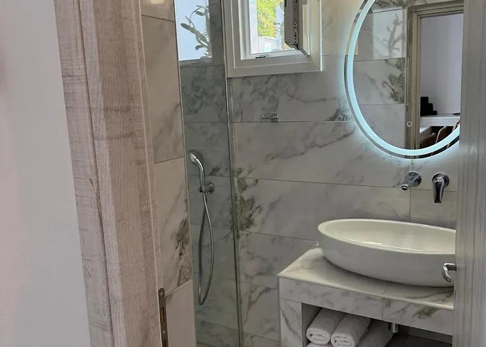 Chrysa House Hotel 2*