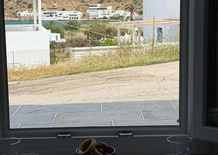 מלון Chrysa House 2*