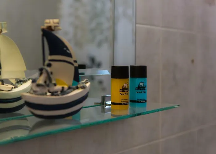 Chrysa House 酒店 2*